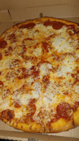 Pinos Pizza food