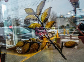 Huckleberry Square A Burien Family Tradition food