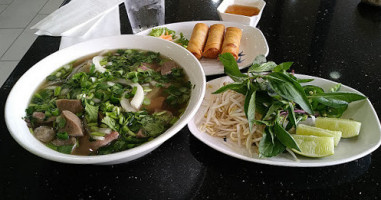 Pho Kim Long food