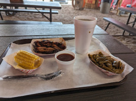 Massey's Bbq food