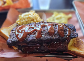 Allen’s Bbq Company food