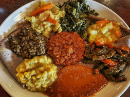 Yenat Guada Ethiopian Cuisine food