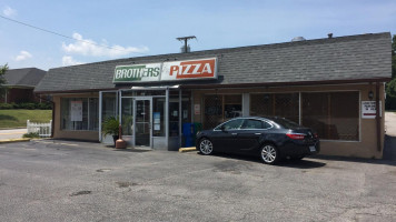 Brothers Pizza Italian food