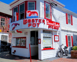 Lobster Pot outside