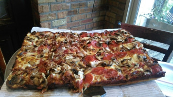 Joanie's Pizzeria Of Long Grove food