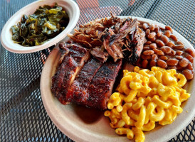 Bonehead's Texas Bbq food