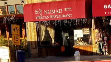 Nomad Tibetan outside