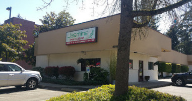 Jasmine Thai Cuisine outside