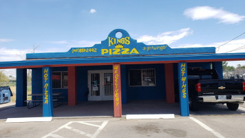 Kings Pizza San Elizario outside