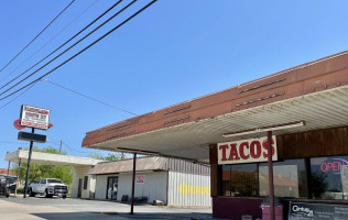 Dairy Land Drive Inn outside