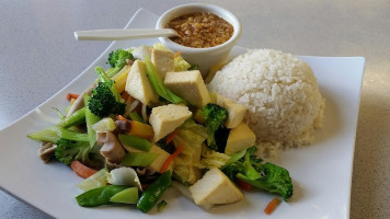 Thai Mini Café Llc food