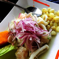 La Perla Peruvian food