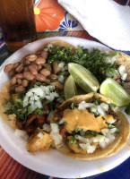 Taqueria Los 3 Gallos food