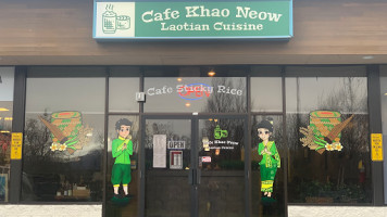 Cafe Khao Neow food