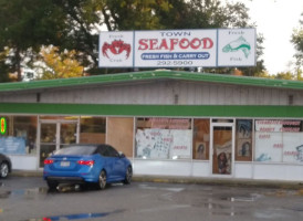 Town Seafood outside