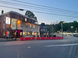 Covered Bridge Inn outside