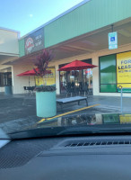 Hilo Pizza Company outside