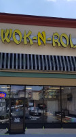 Wok N Roll outside