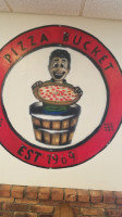 Pizza Bucket outside