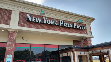 New York Pizza Pasta Subs food