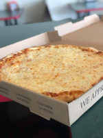 Frank's Pizza food