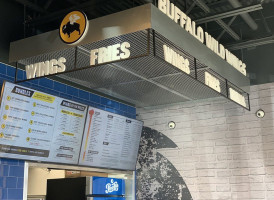 Buffalo Wild Wings ‘go’ food