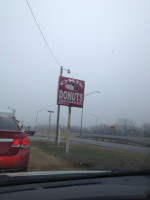 Okie Donuts outside