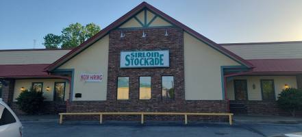 Sirloin Stockade outside