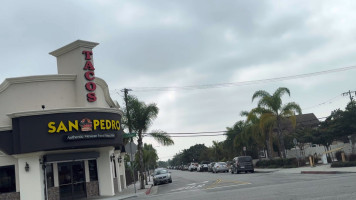 Tacos San Pedro outside