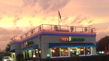 Tex's Star Grill food