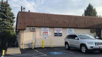 Village Delicatessen Of Jenkintown outside