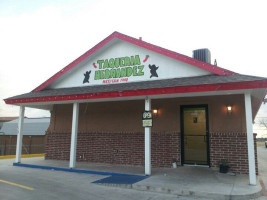 Taqueria Hernandez food