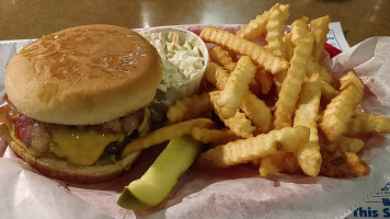 Na-tah-ka Corner Store food