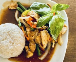 Little Thai Kitchen food