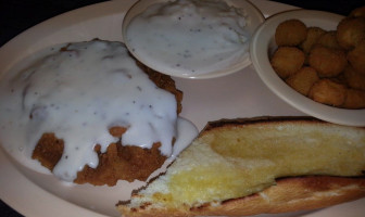 Sam's Southern Eatery (vivian) food