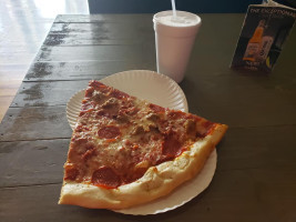 Spinelli's Pizza food