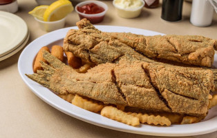 Catfish King food