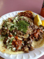 Sergio's Tacos food