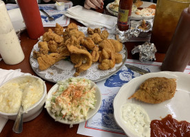 Cedar River Seafood food