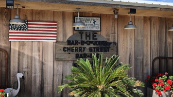 Cherry Street -b-q outside