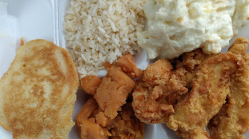 Benny Paul's Soul Food food