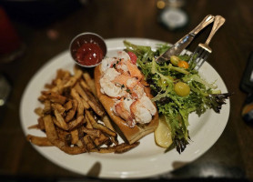 The Hourly Oyster House food