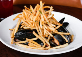 The Hourly Oyster House food