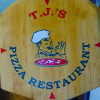 Tj's Family Pizzeria food