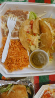 Vic's Flautas Y Tortas food