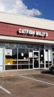 Catfish Willy's food