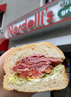 Nardelli's Grinder Shoppe inside