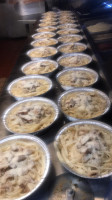 Mikey's Pizza food