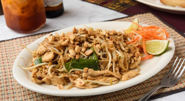 Taste Of Thai Gulf Breeze food