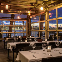 PIER 7 restaurant + bar - 'Shipyard Square' North Vancouver food